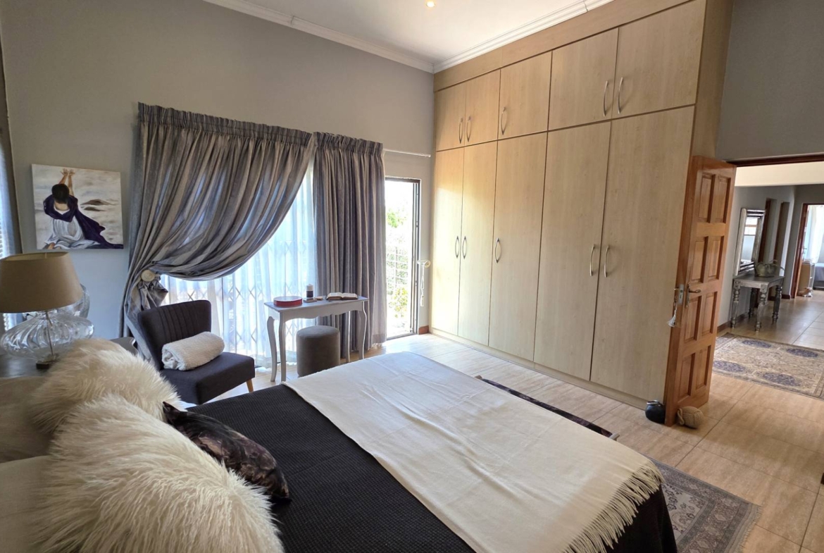 Immaculate 4 Bedroom Family Home In Leloko
