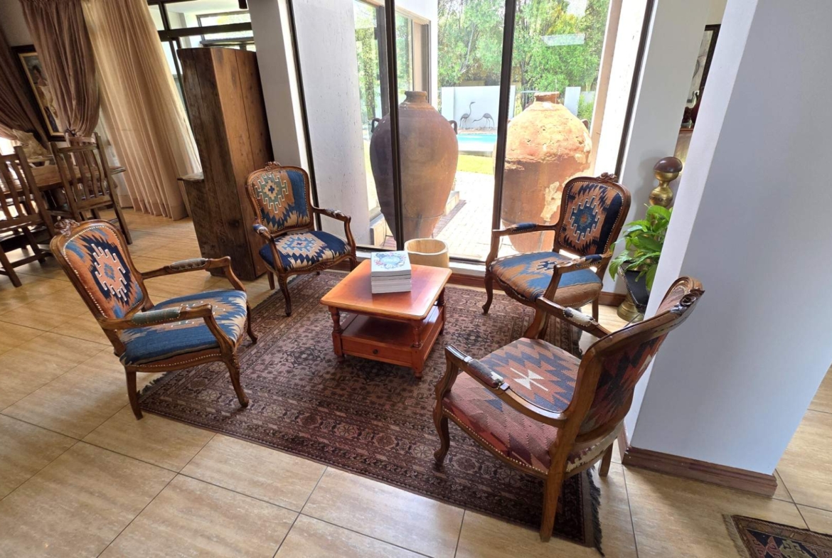 Immaculate 4 Bedroom Family Home In Leloko