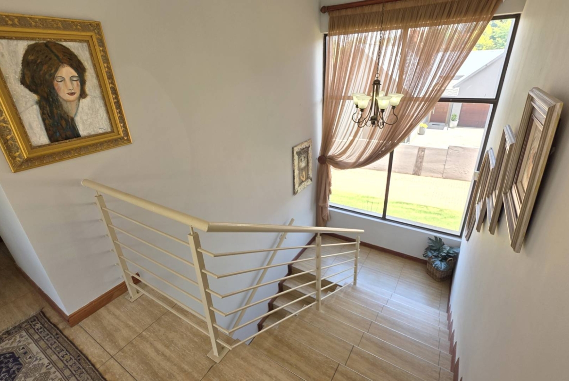 Immaculate 4 Bedroom Family Home In Leloko