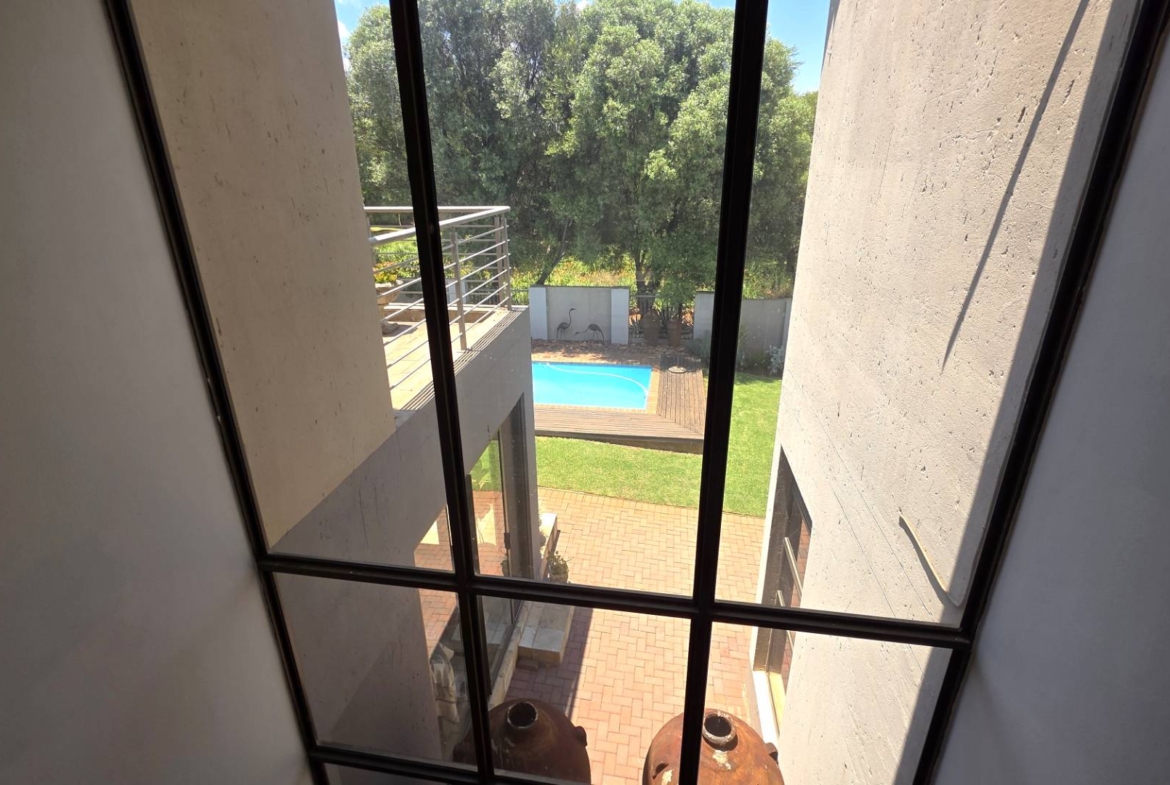 Immaculate 4 Bedroom Family Home In Leloko