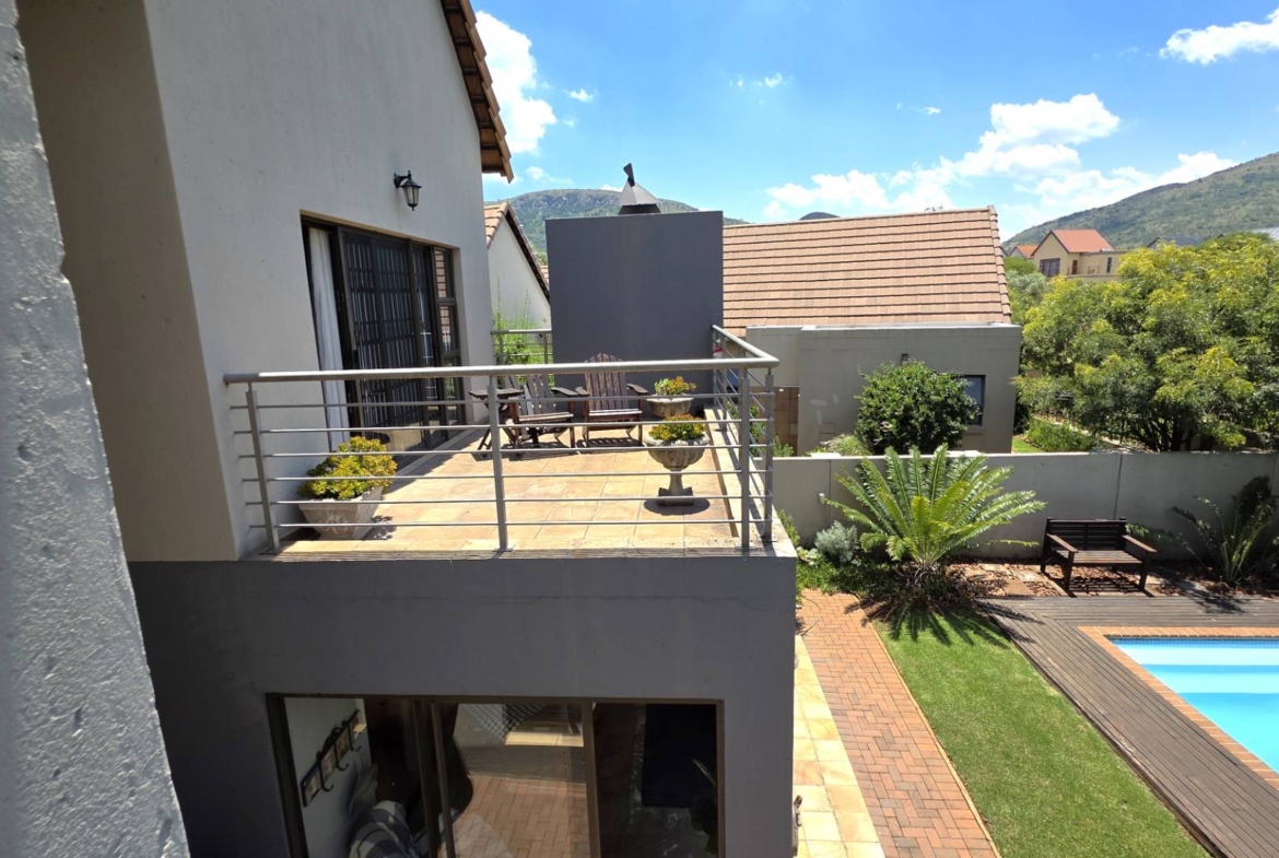 Immaculate 4 Bedroom Family Home In Leloko