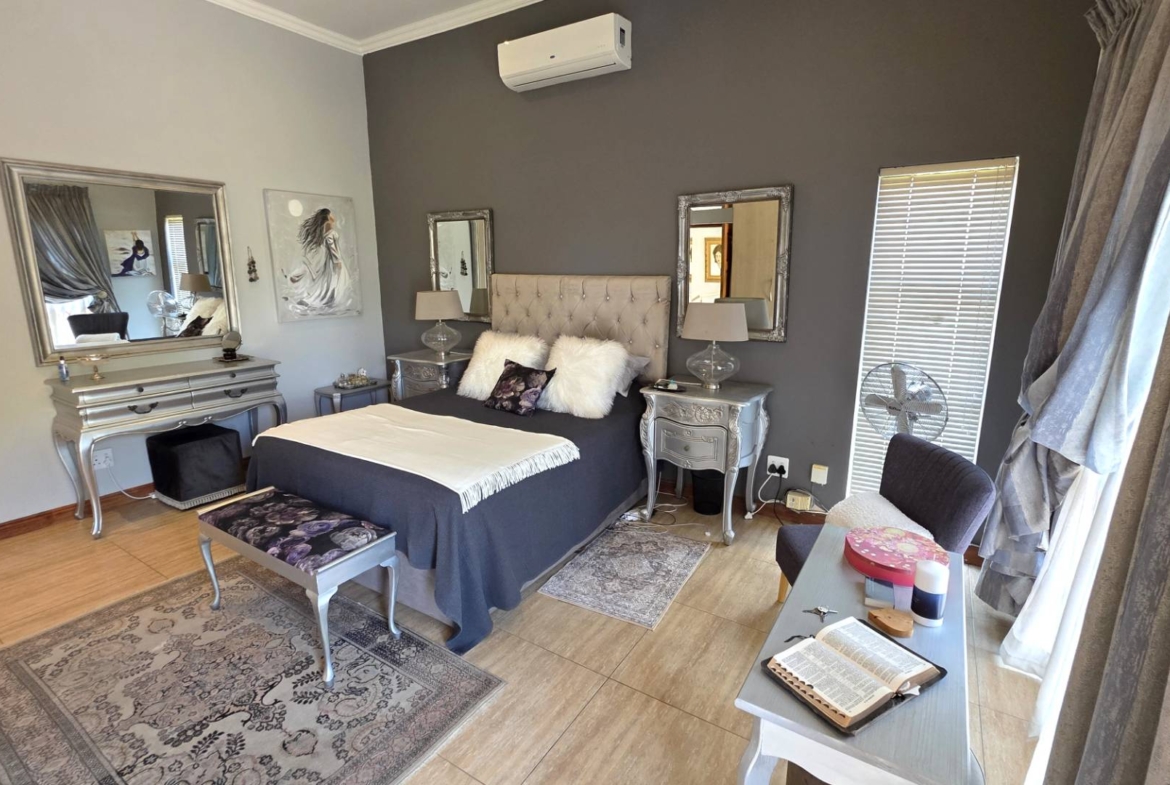 Immaculate 4 Bedroom Family Home In Leloko