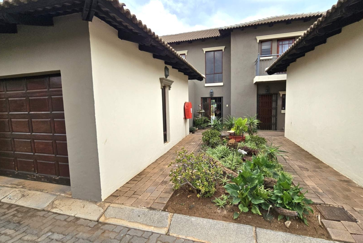 NEAT 2 BEDROOM TOWNHOUSE IN MELODIE