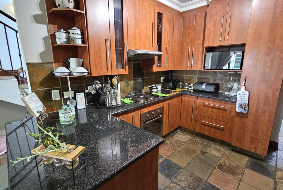 NEAT 2 BEDROOM TOWNHOUSE IN MELODIE