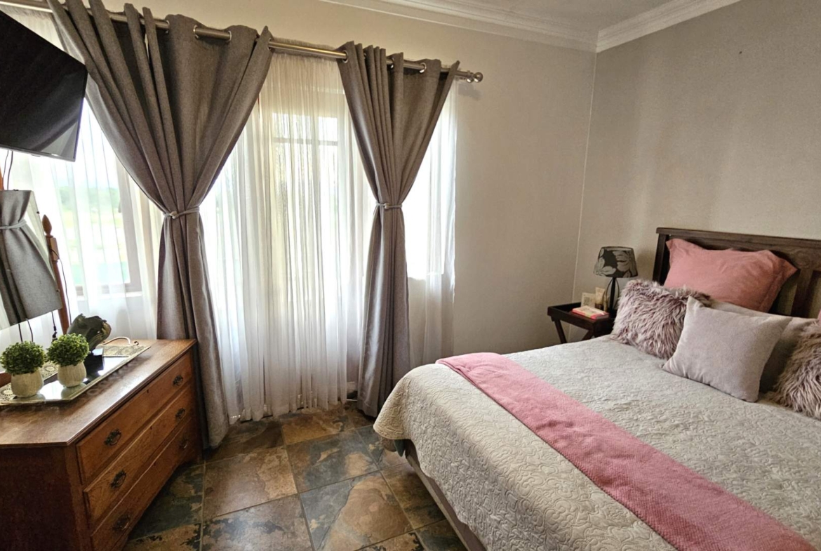 NEAT 2 BEDROOM TOWNHOUSE IN MELODIE