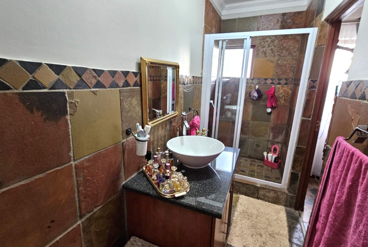NEAT 2 BEDROOM TOWNHOUSE IN MELODIE
