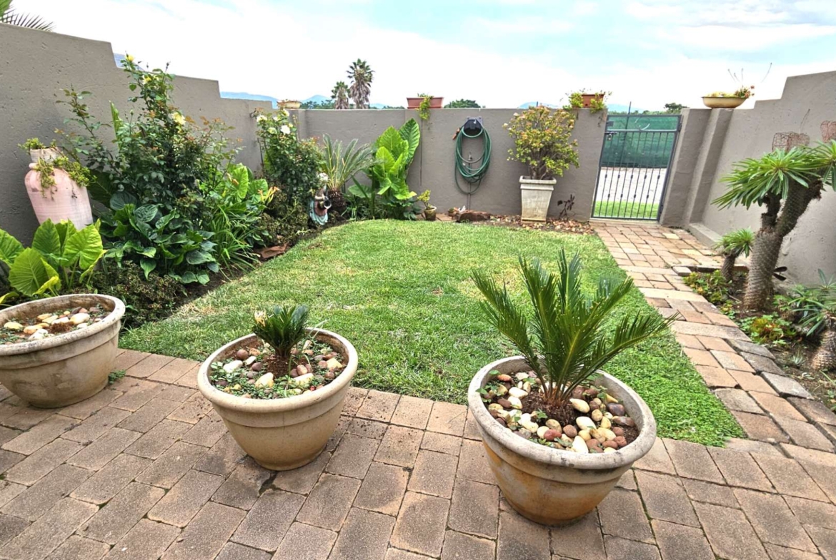 NEAT 2 BEDROOM TOWNHOUSE IN MELODIE