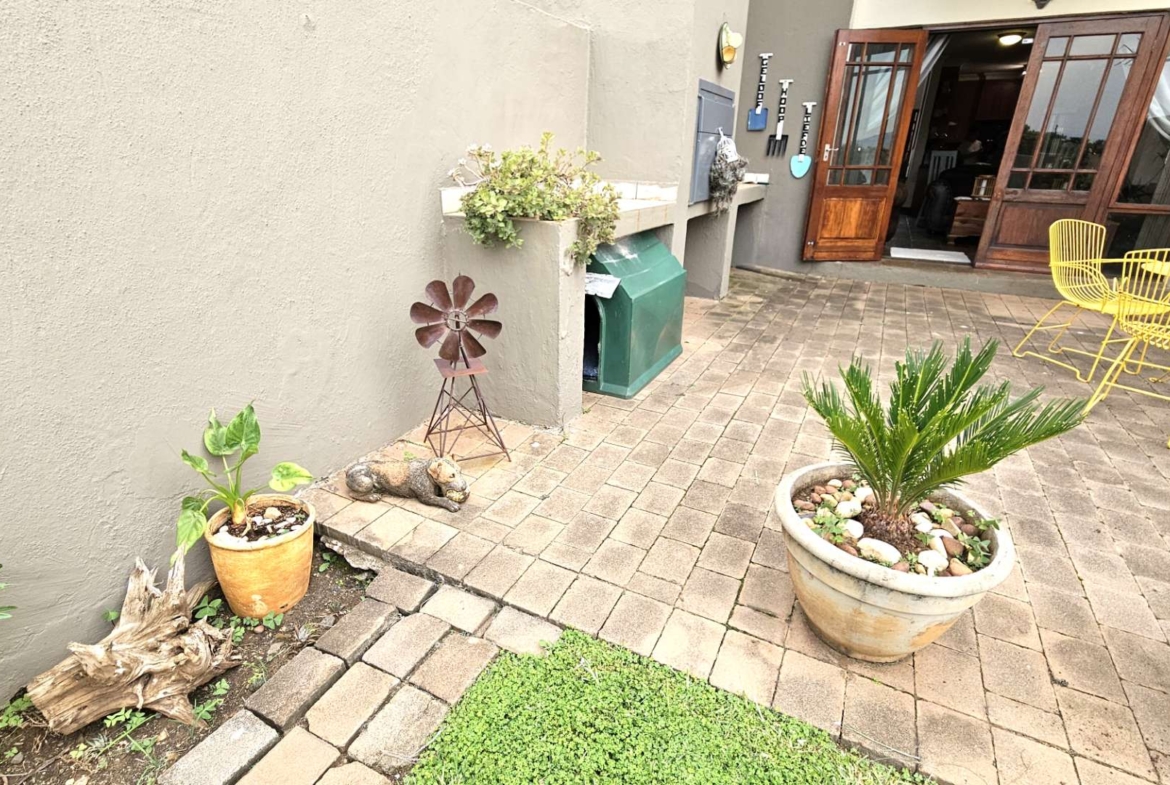 NEAT 2 BEDROOM TOWNHOUSE IN MELODIE