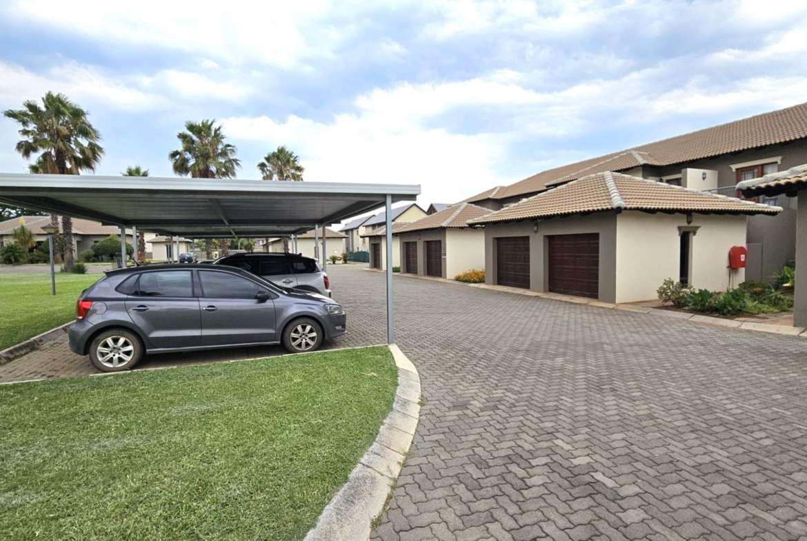 NEAT 2 BEDROOM TOWNHOUSE IN MELODIE