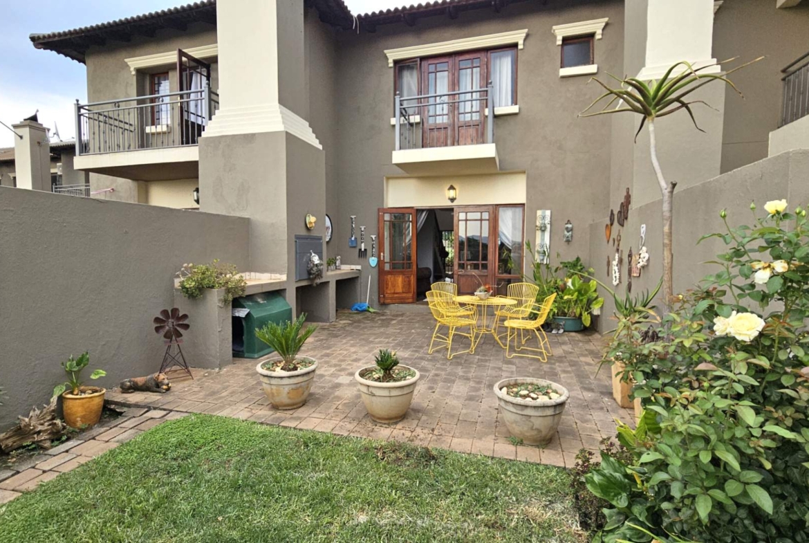 NEAT 2 BEDROOM TOWNHOUSE IN MELODIE