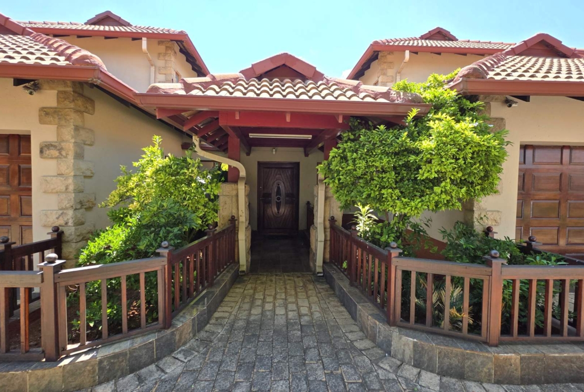 Entertainers Dream 4 Bedroom 5 Bathroom Home