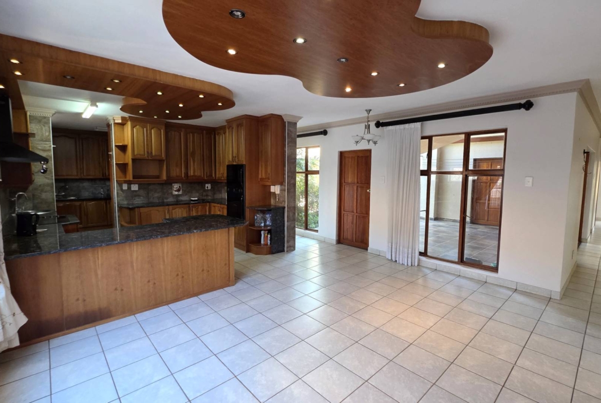 Entertainers Dream 4 Bedroom 5 Bathroom Home