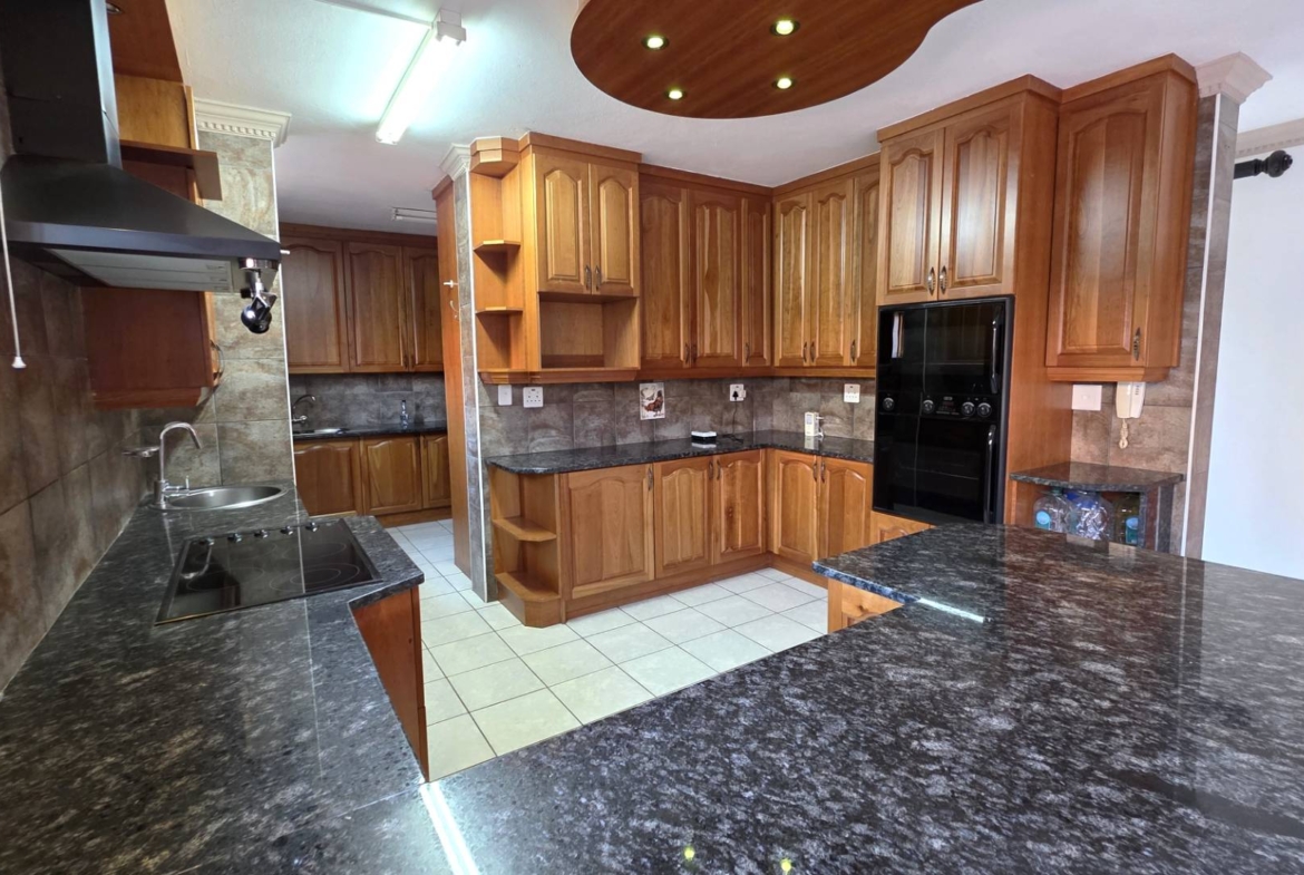 Entertainers Dream 4 Bedroom 5 Bathroom Home