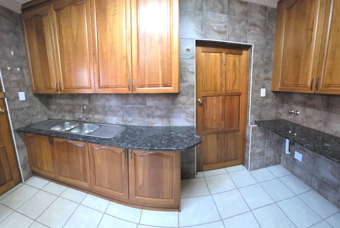 Entertainers Dream 4 Bedroom 5 Bathroom Home