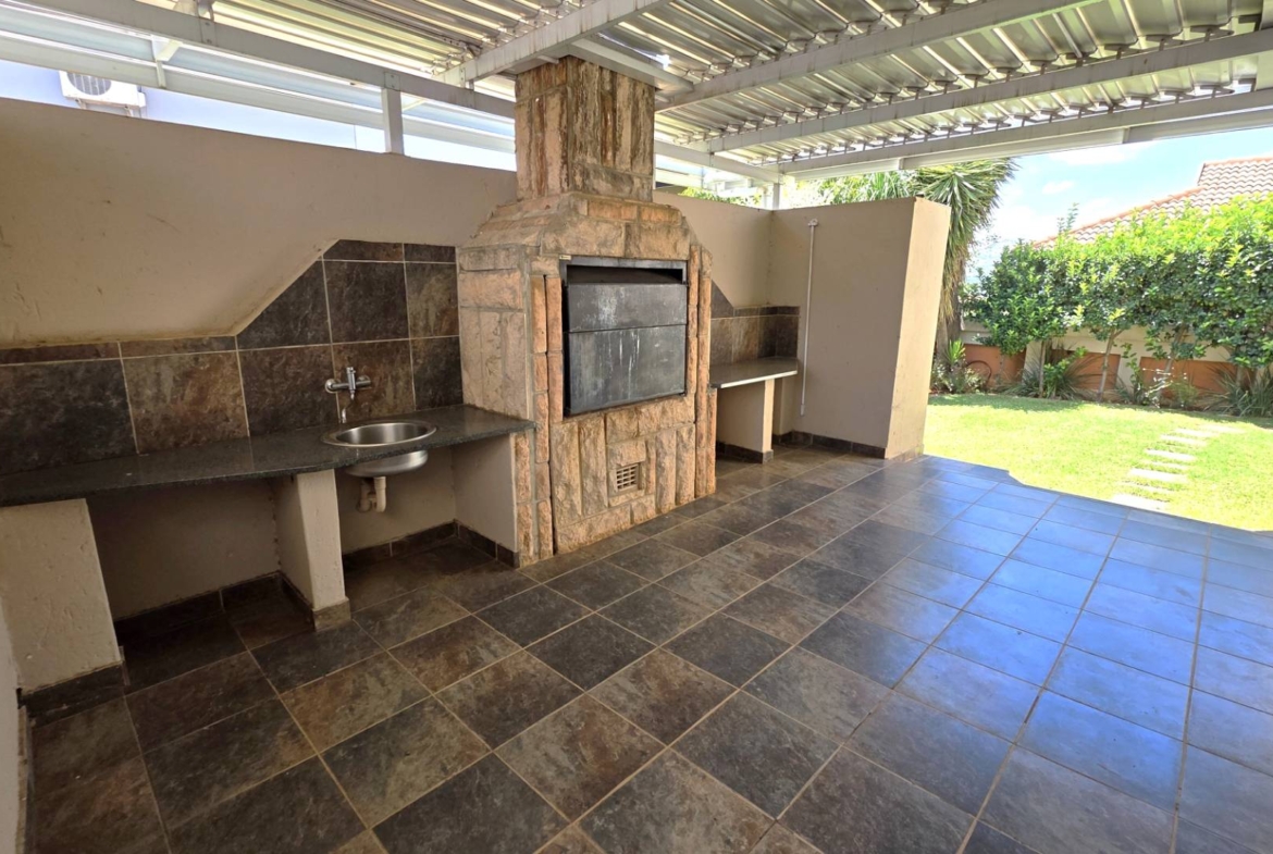 Entertainers Dream 4 Bedroom 5 Bathroom Home