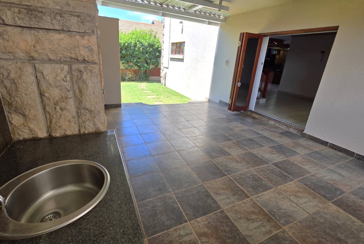 Entertainers Dream 4 Bedroom 5 Bathroom Home