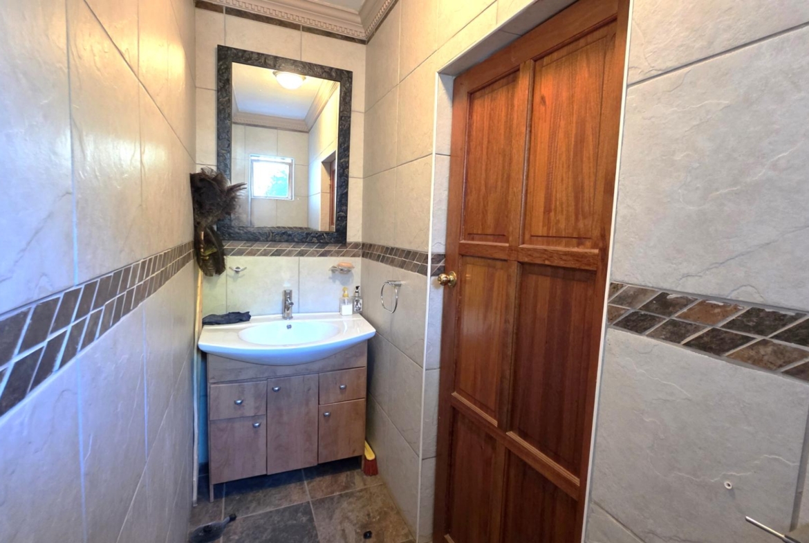 Entertainers Dream 4 Bedroom 5 Bathroom Home