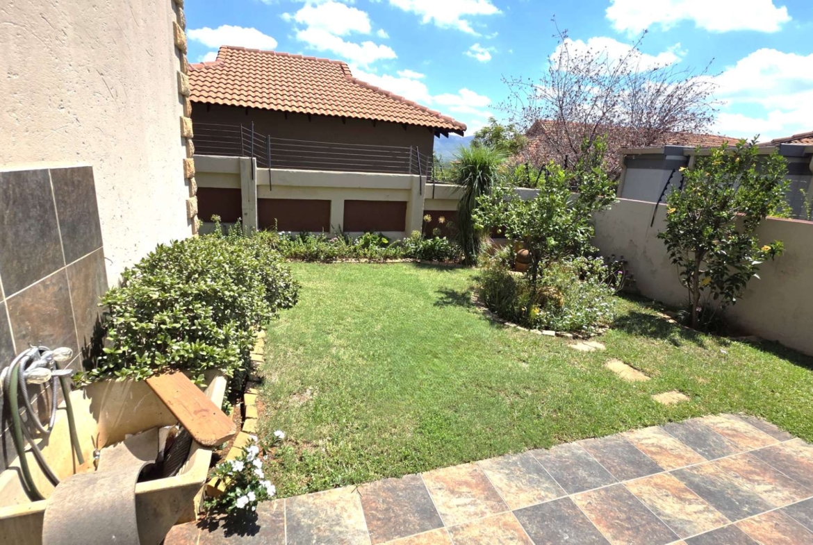 Entertainers Dream 4 Bedroom 5 Bathroom Home