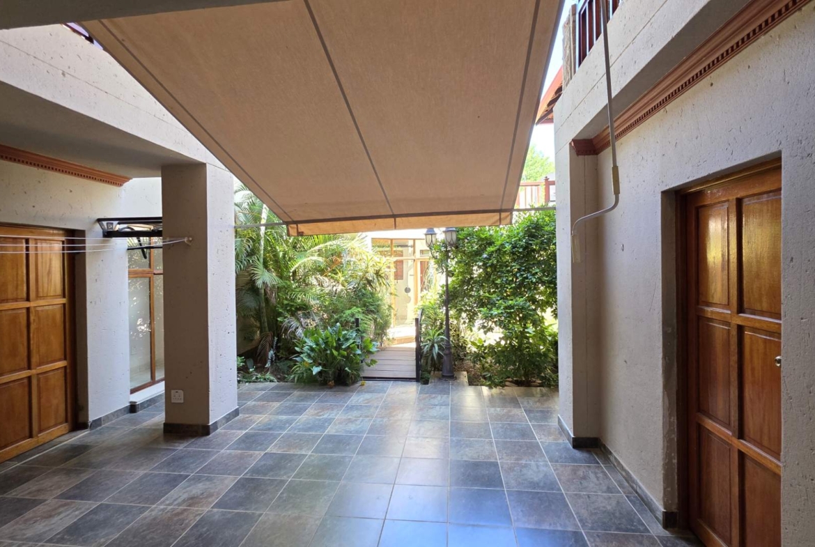 Entertainers Dream 4 Bedroom 5 Bathroom Home