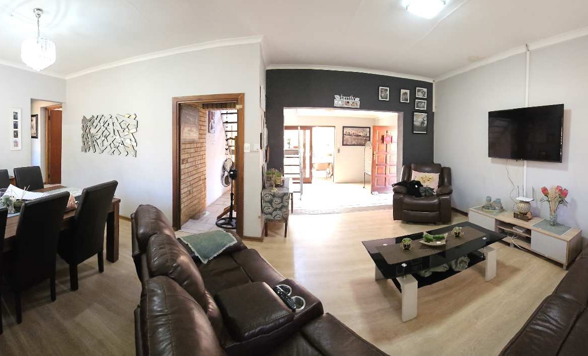 3 Bedroom Family Home in Montana Park