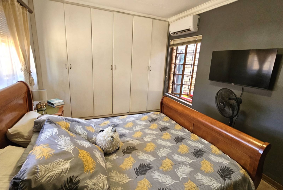 3 Bedroom Family Home in Montana Park