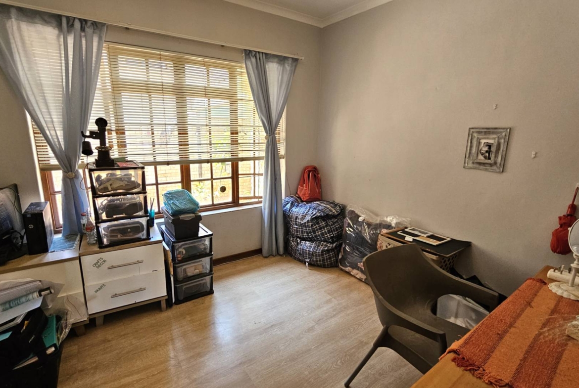 3 Bedroom Family Home in Montana Park