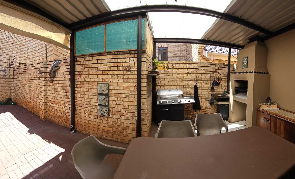3 Bedroom Family Home in Montana Park