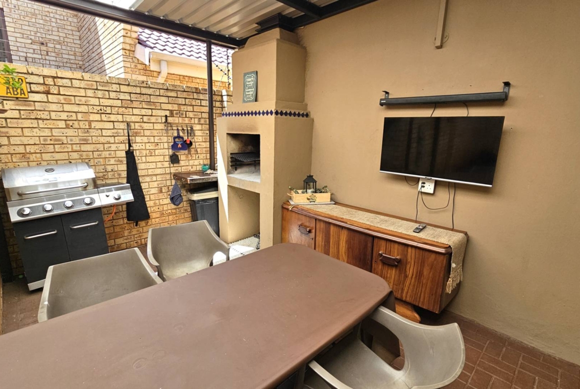 3 Bedroom Family Home in Montana Park
