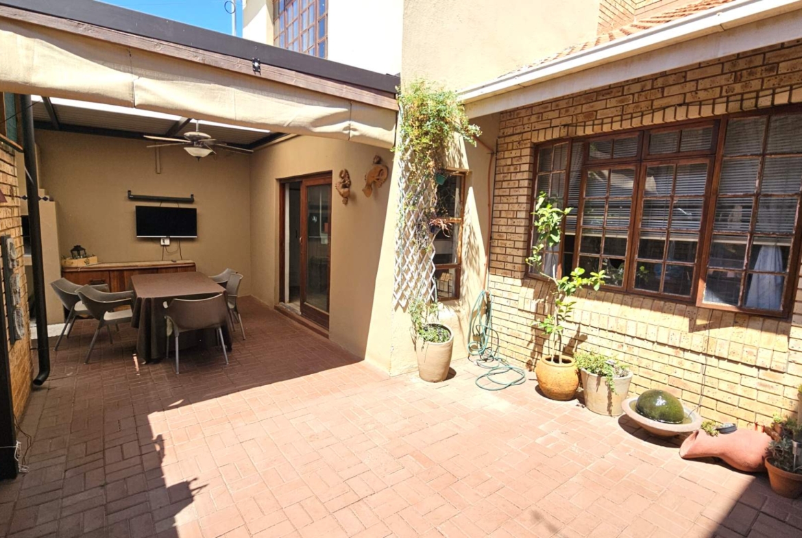 3 Bedroom Family Home in Montana Park