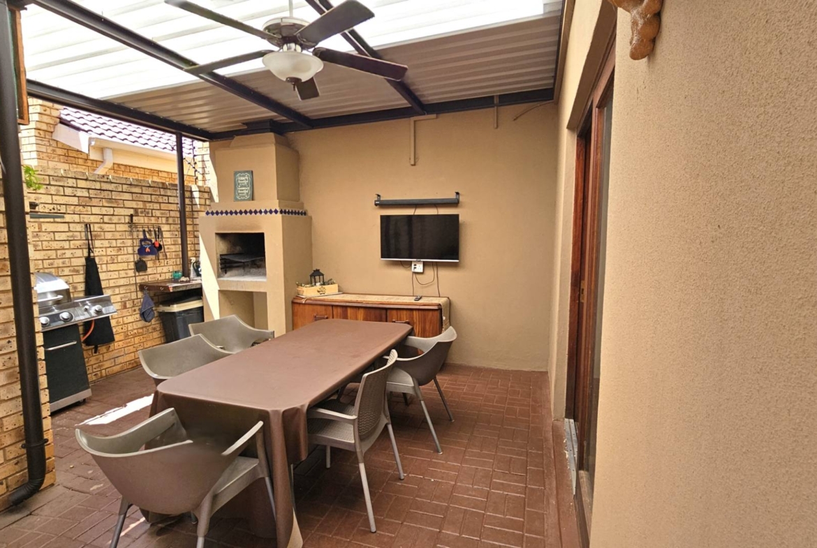 3 Bedroom Family Home in Montana Park
