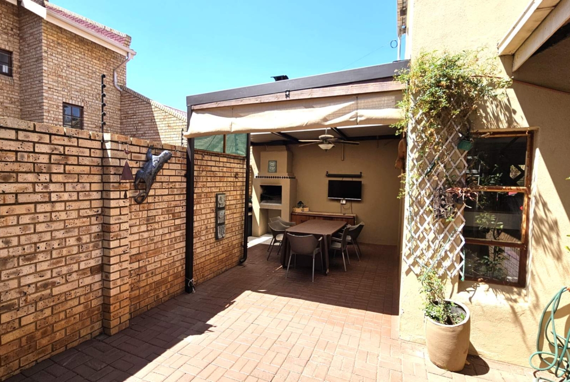 3 Bedroom Family Home in Montana Park