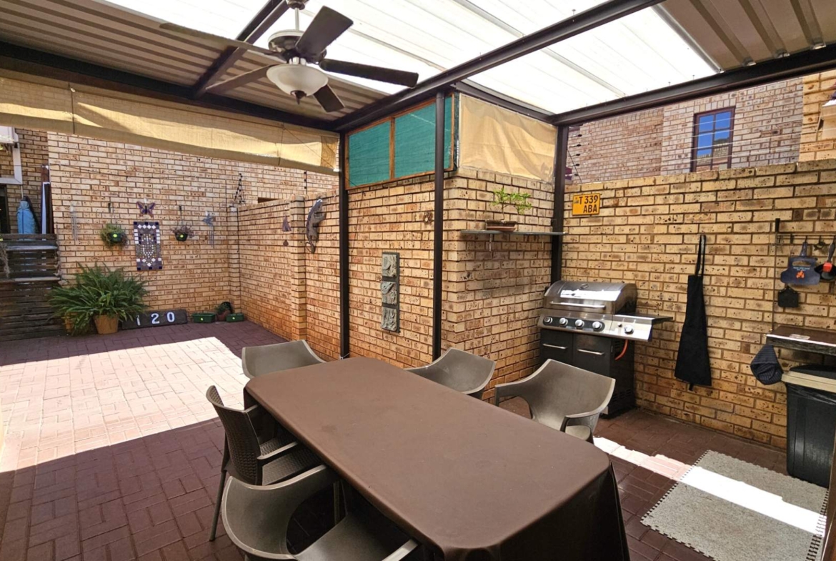 3 Bedroom Family Home in Montana Park