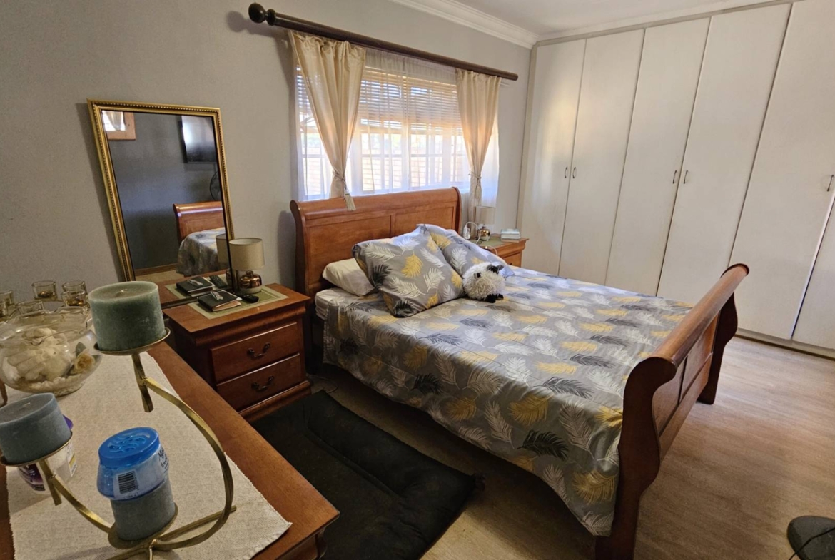 3 Bedroom Family Home in Montana Park