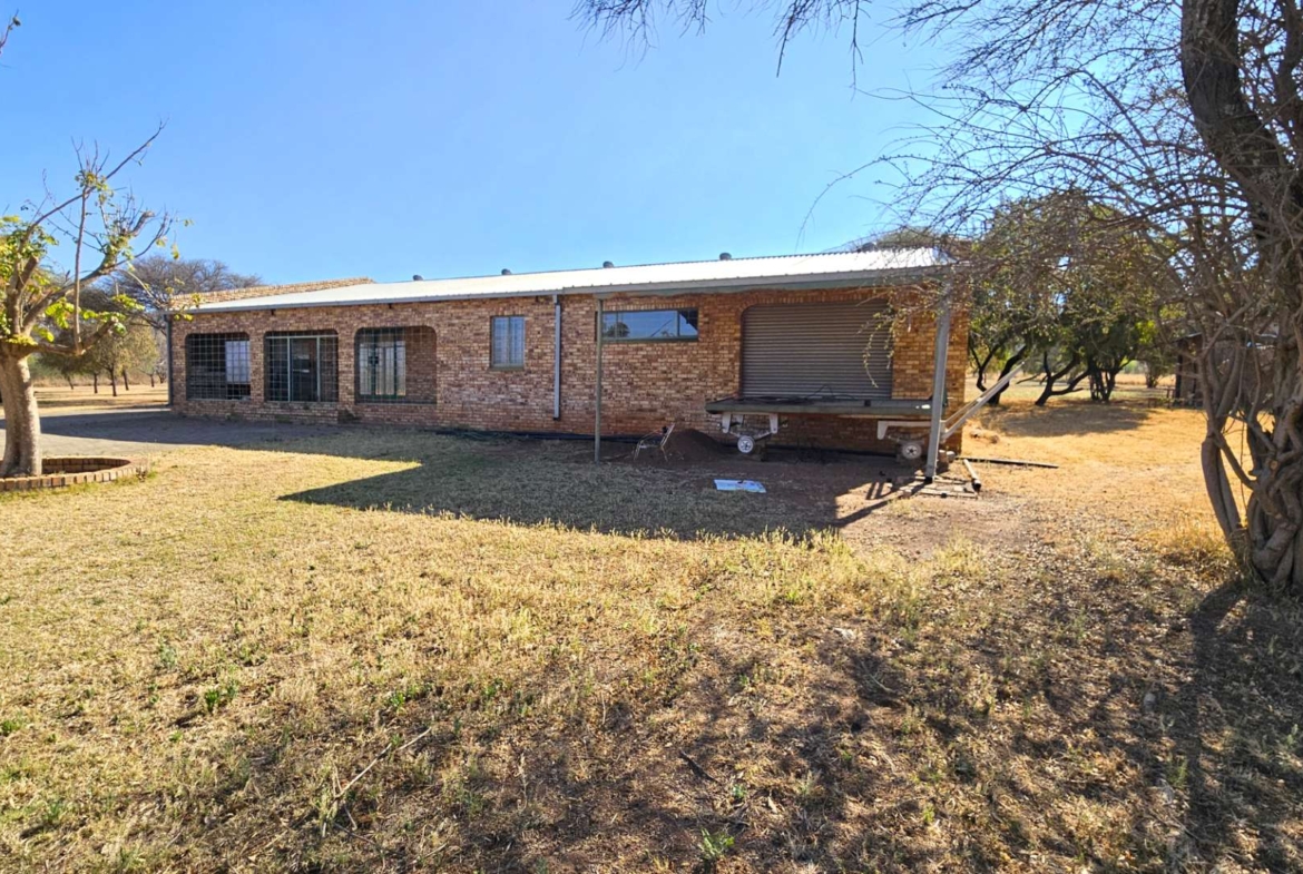 2.97 Ha Smallholding in Brits Rural