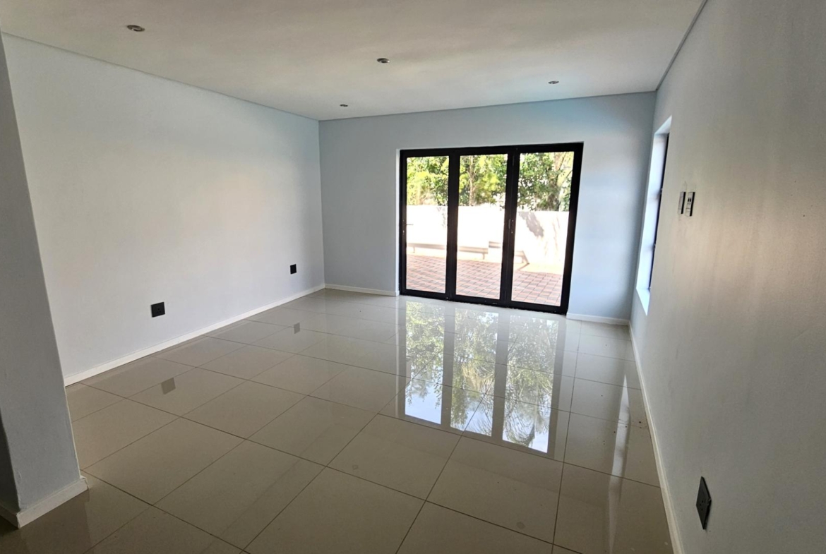 Executive 5 Bedroom House in Melodie Hartbeespoort