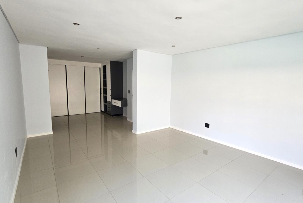 Executive 5 Bedroom House in Melodie Hartbeespoort