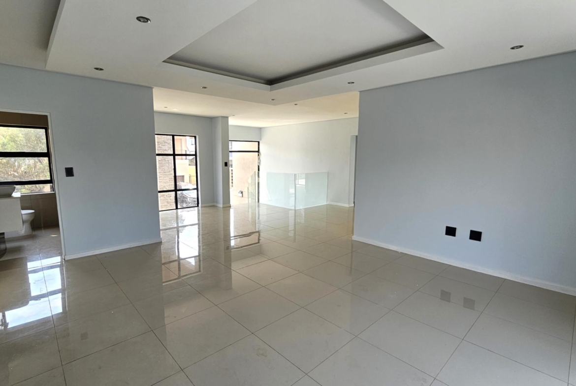 Executive 5 Bedroom House in Melodie Hartbeespoort