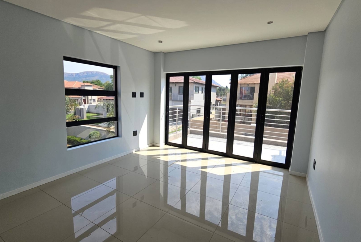 Executive 5 Bedroom House in Melodie Hartbeespoort