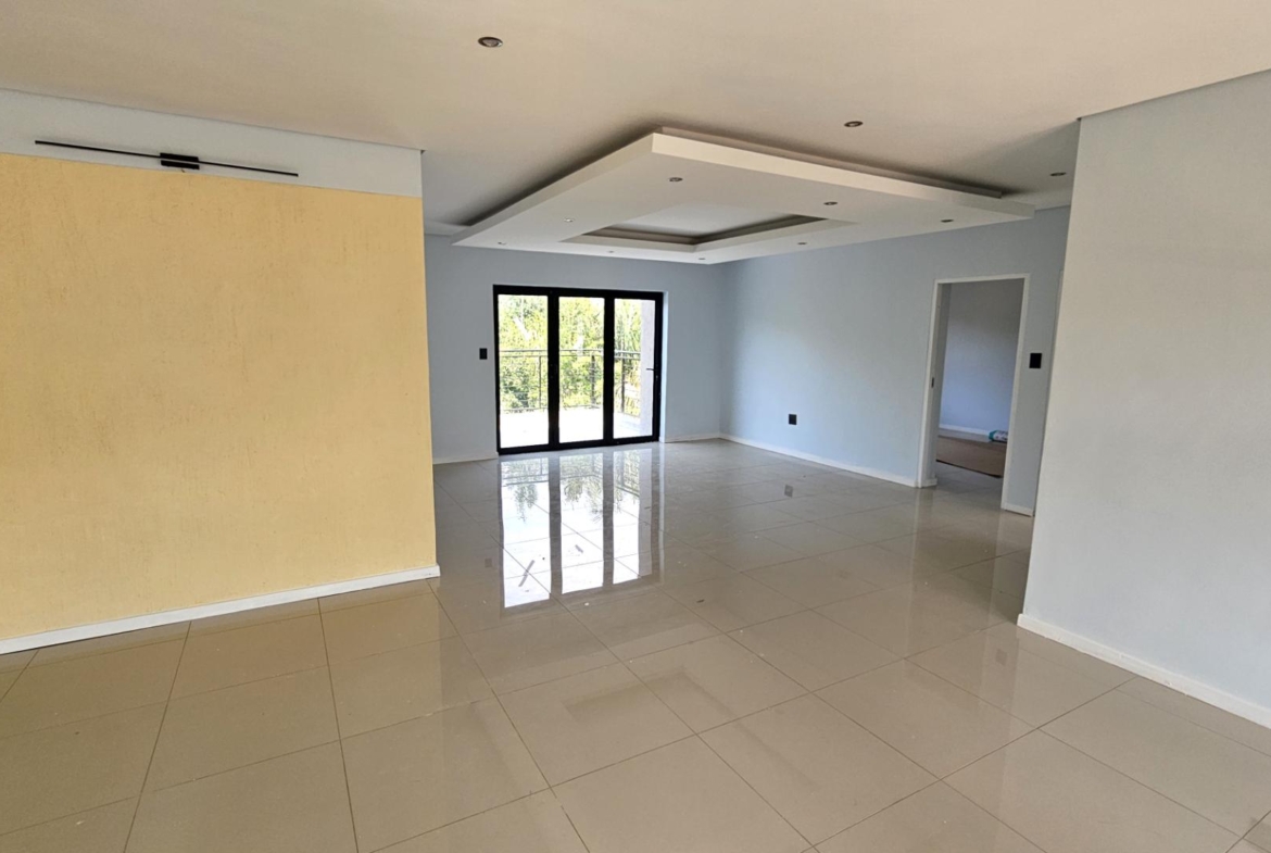 Executive 5 Bedroom House in Melodie Hartbeespoort