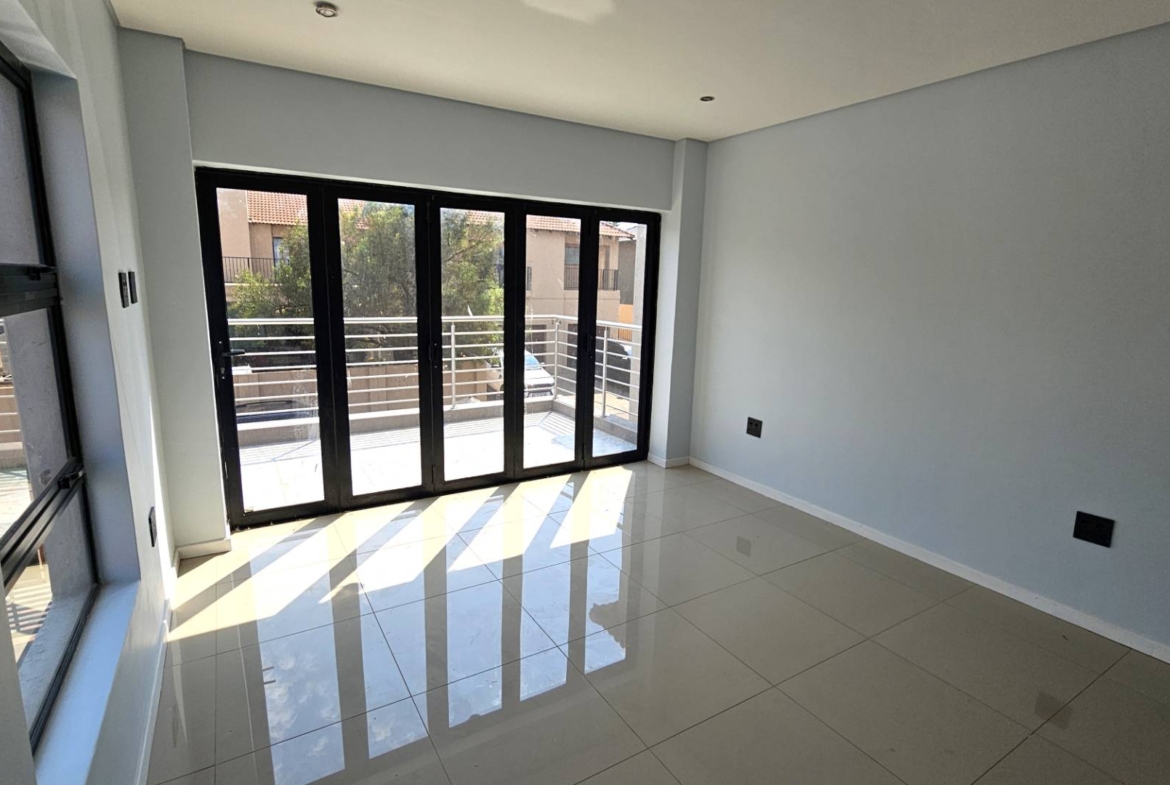 Executive 5 Bedroom House in Melodie Hartbeespoort