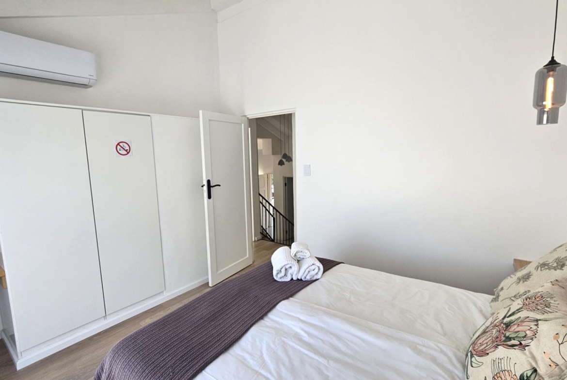 4 Bedroom Executive Apartment in Kosmos
