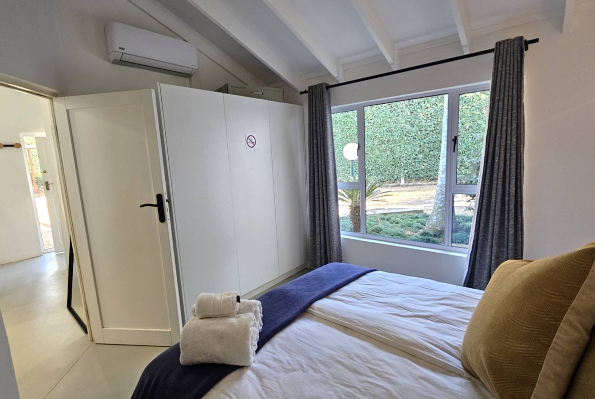 4 Bedroom Executive Apartment in Kosmos