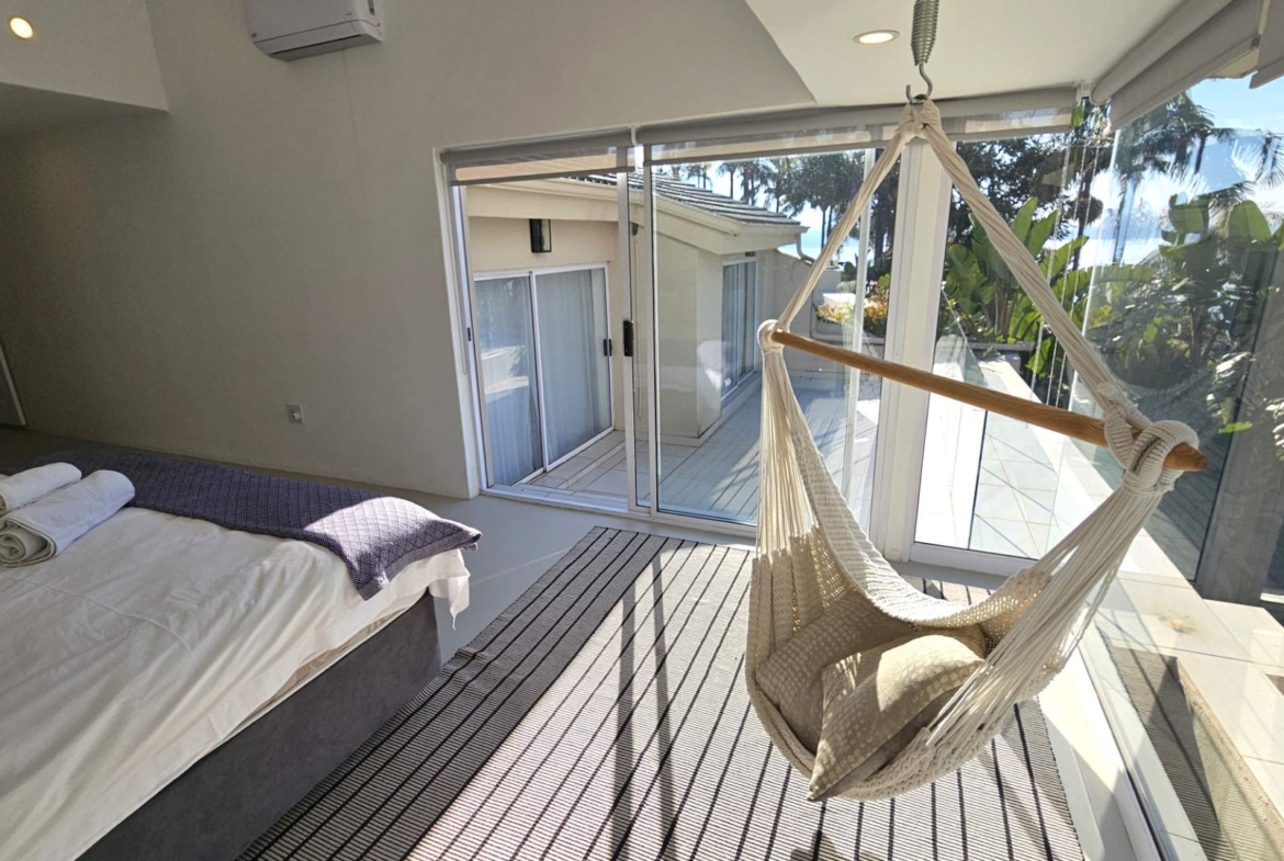 4 Bedroom Executive Apartment in Kosmos