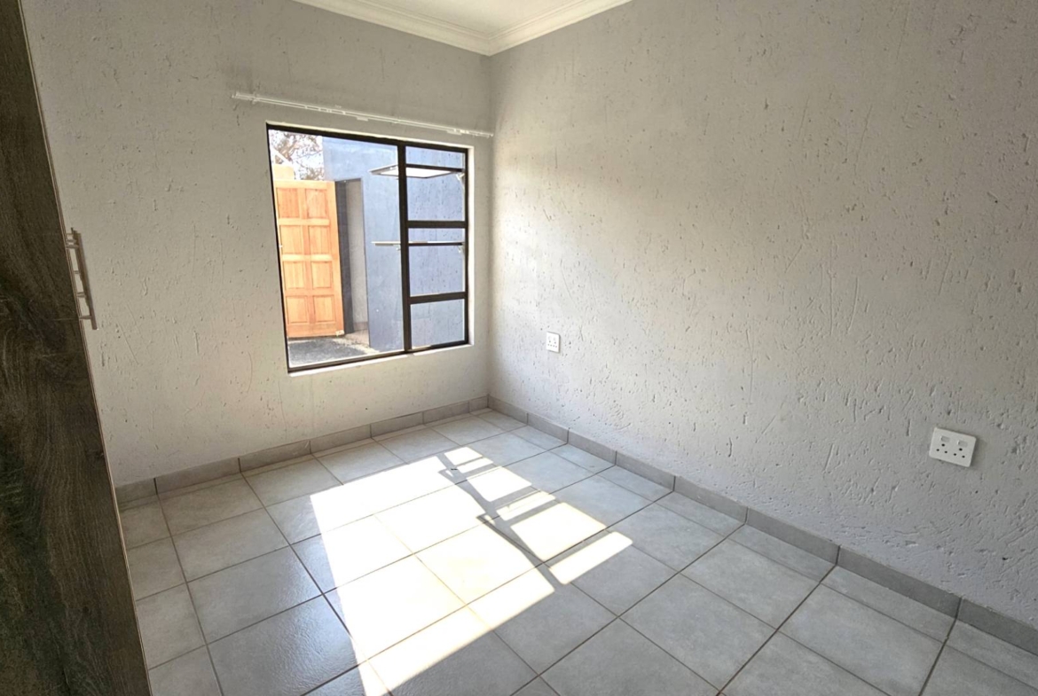 2 Bedroom Apartment in Retirement Estate