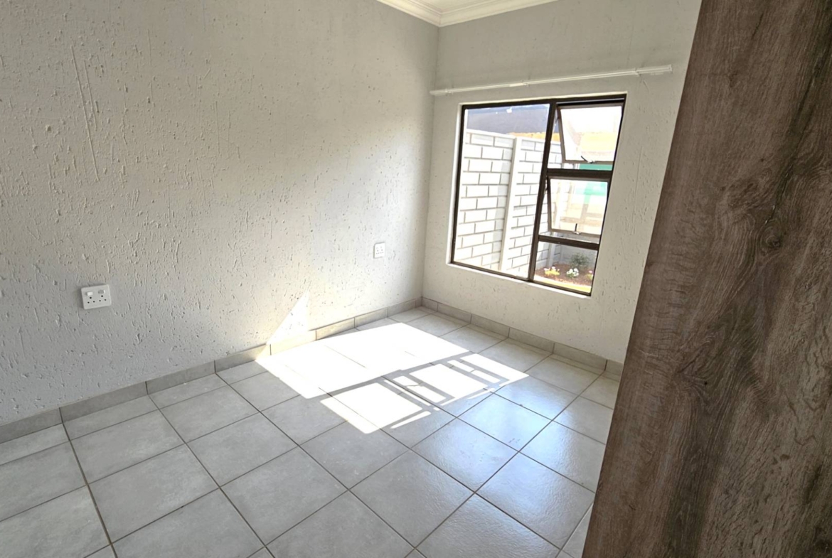 2 Bedroom Apartment in Retirement Estate