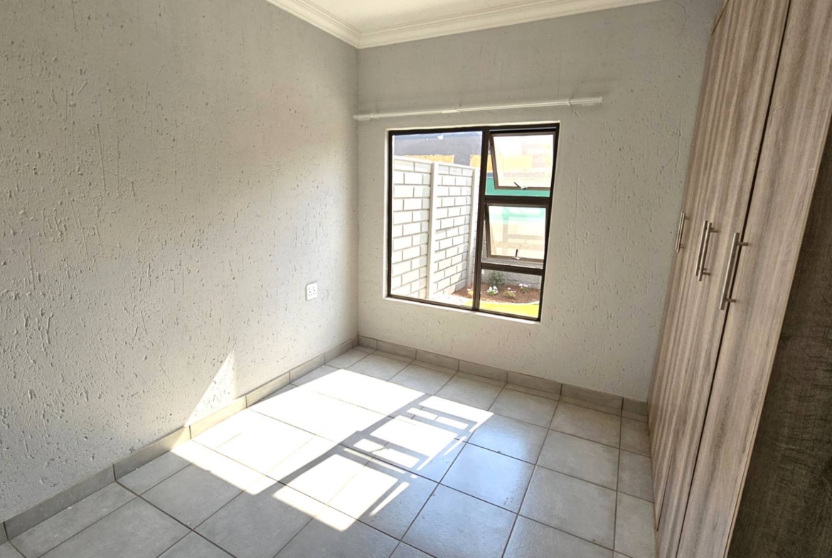 2 Bedroom Apartment in Retirement Estate