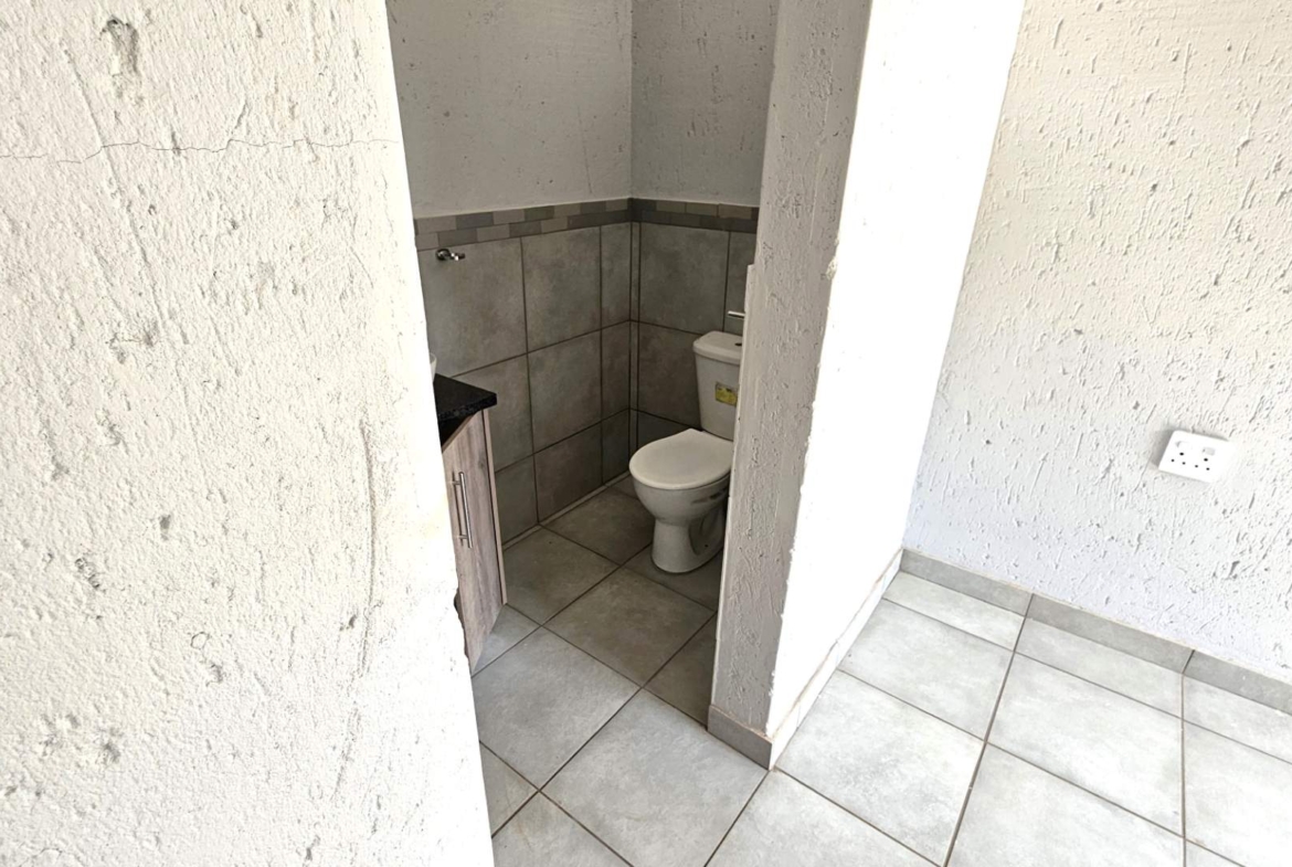 2 Bedroom Apartment in Retirement Estate