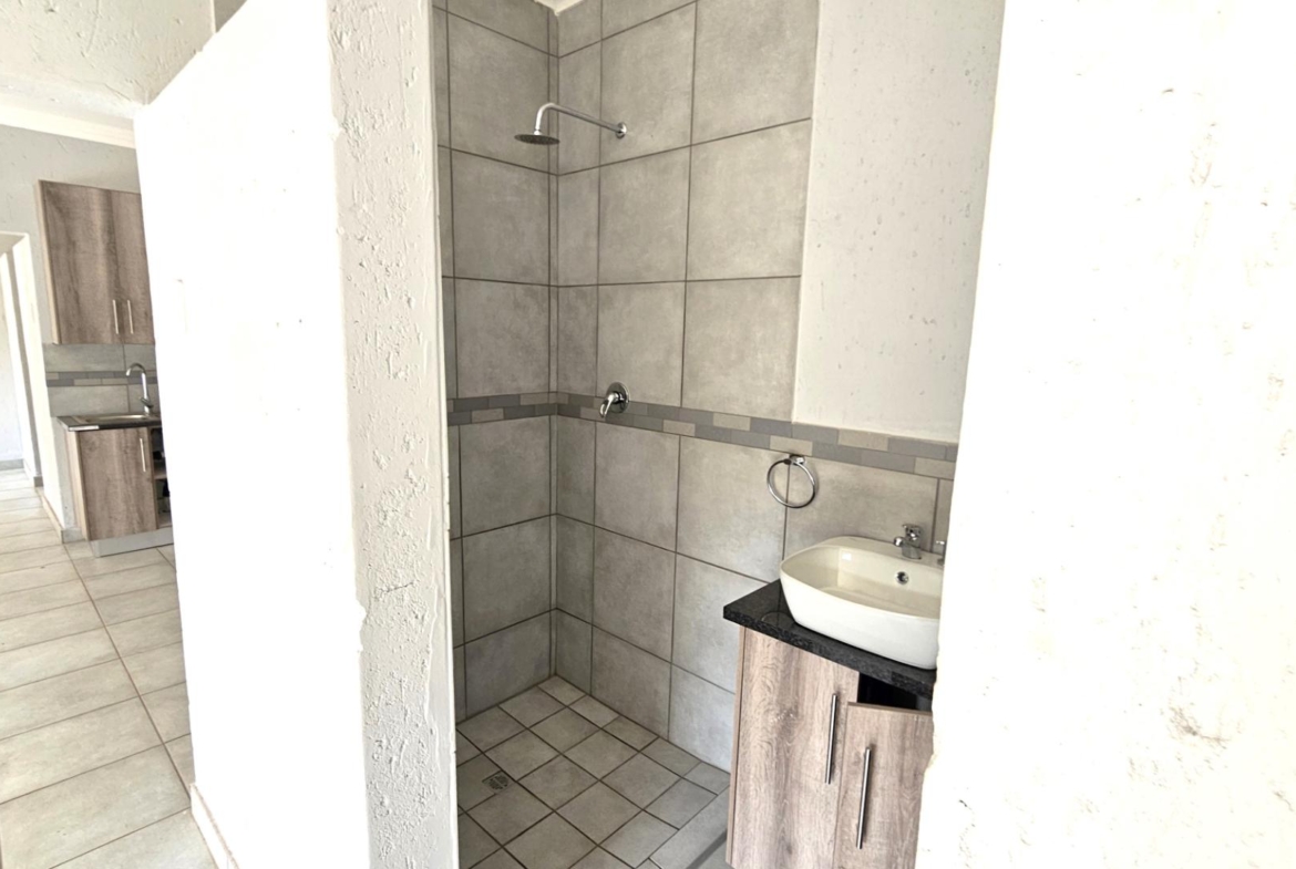 2 Bedroom Apartment in Retirement Estate