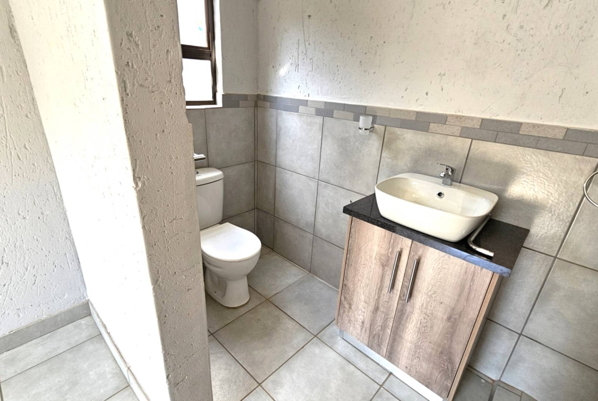 2 Bedroom Apartment in Retirement Estate