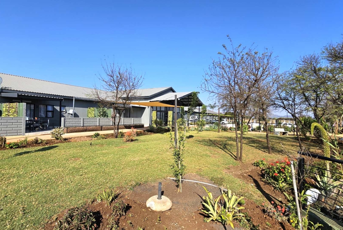 2 Bedroom Apartment in Retirement Estate